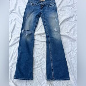 BKE Jeans Women 29 x 35 1/2 Sabrina Boot Cut Back Flap Embroidered Stretch Jeans